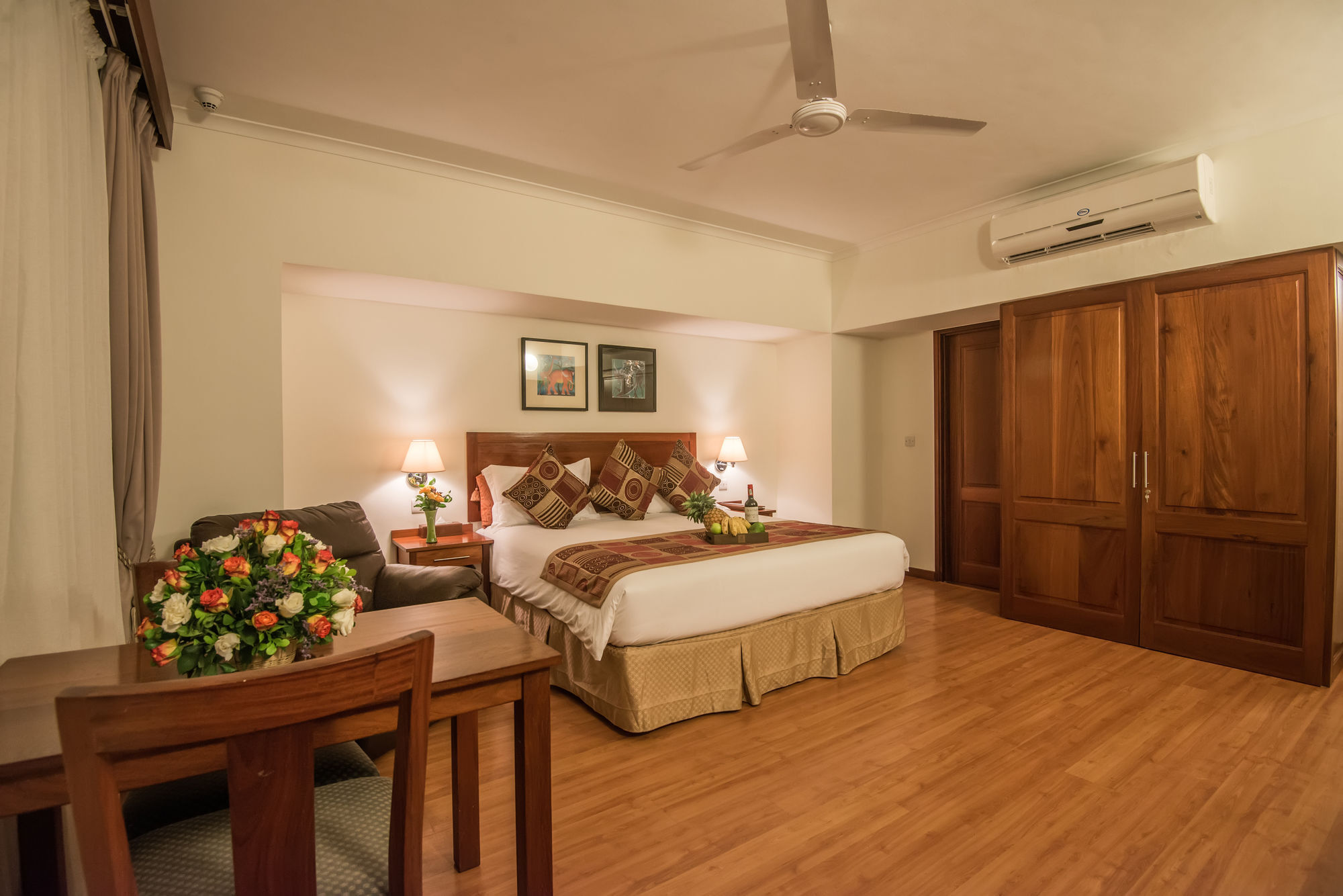 Sea Cliff Court Hotel & Luxury Apartments Dar es Salaam Exteriör bild