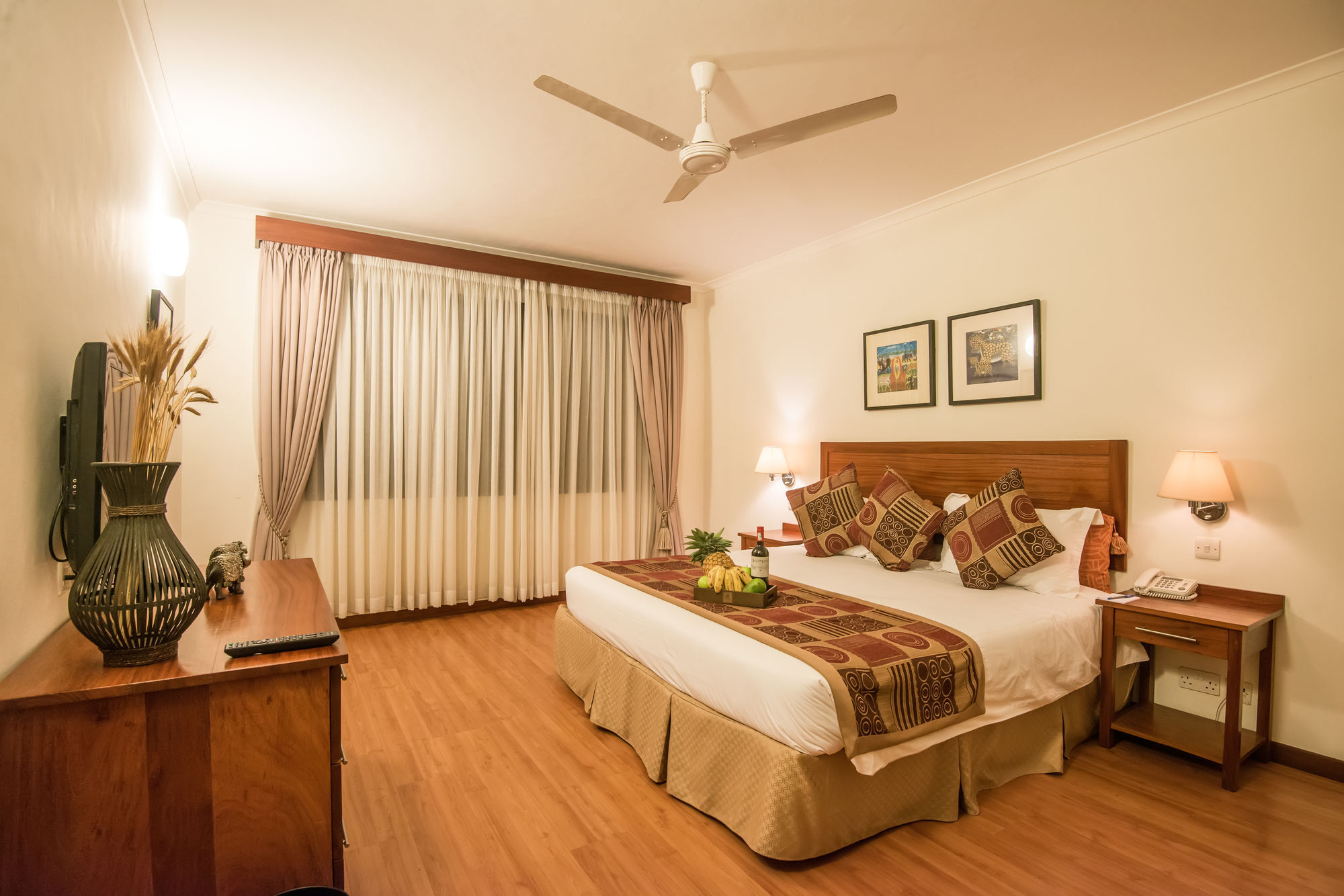 Sea Cliff Court Hotel & Luxury Apartments Dar es Salaam Exteriör bild