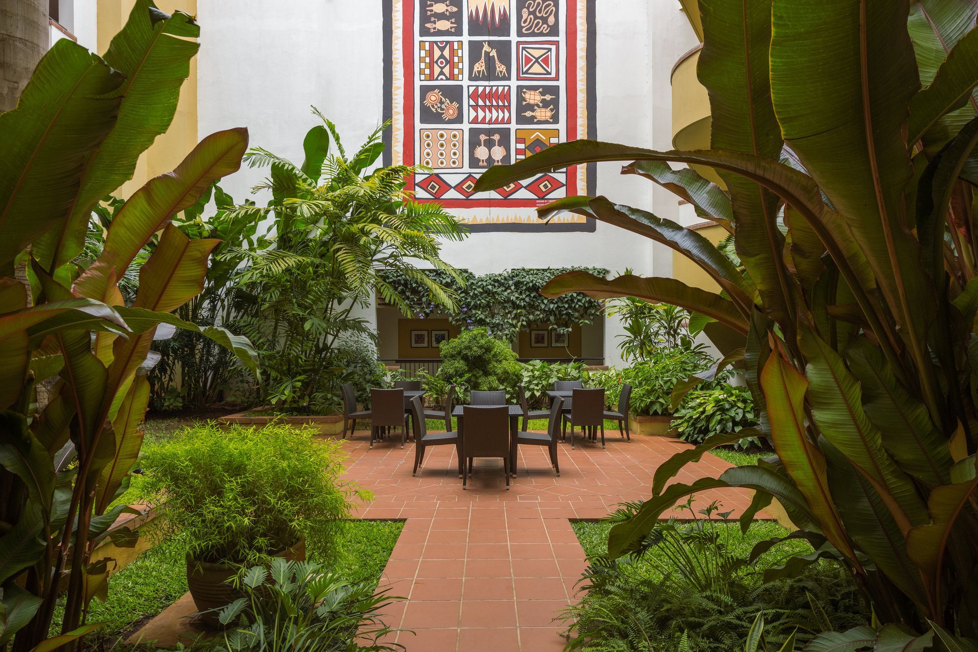 Sea Cliff Court Hotel & Luxury Apartments Dar es Salaam Exteriör bild