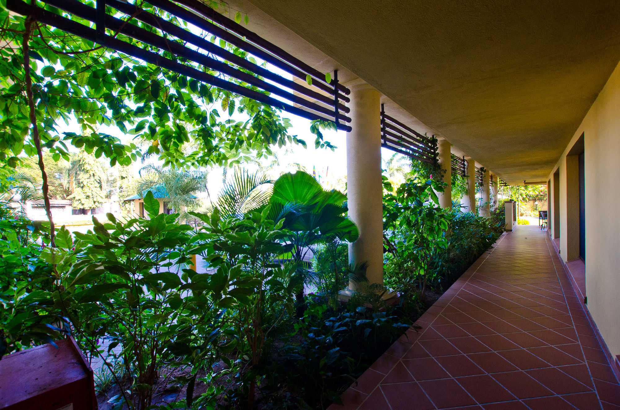 Sea Cliff Court Hotel & Luxury Apartments Dar es Salaam Exteriör bild
